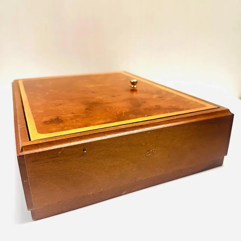 Vintage Wood Game Box Storage Organizer - Picture 4 of 13